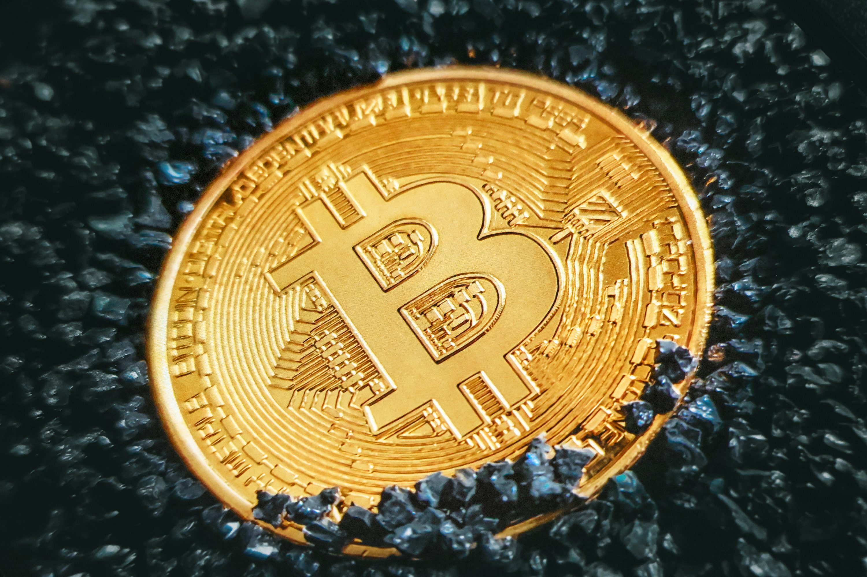 比特币周期峰值警报：专家称比特币可能已接近上限