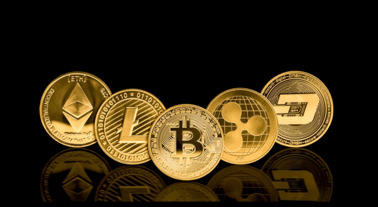 当 90 只 ETF 获批时：BTC、ETH、SOL、LINK、ADA、DOGE 走势