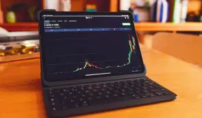 市场观察:人工智能合作定调,科技乐观情绪重燃11月