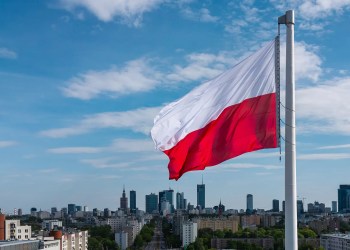 波兰：向议会捐赠560册《比特币标准》